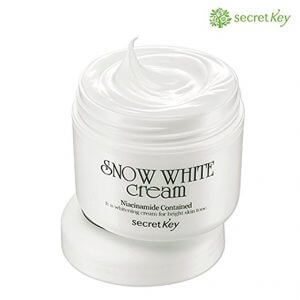 Secretkey – Snow White Cream removes dark spots from the skin making it bright and glowing once again